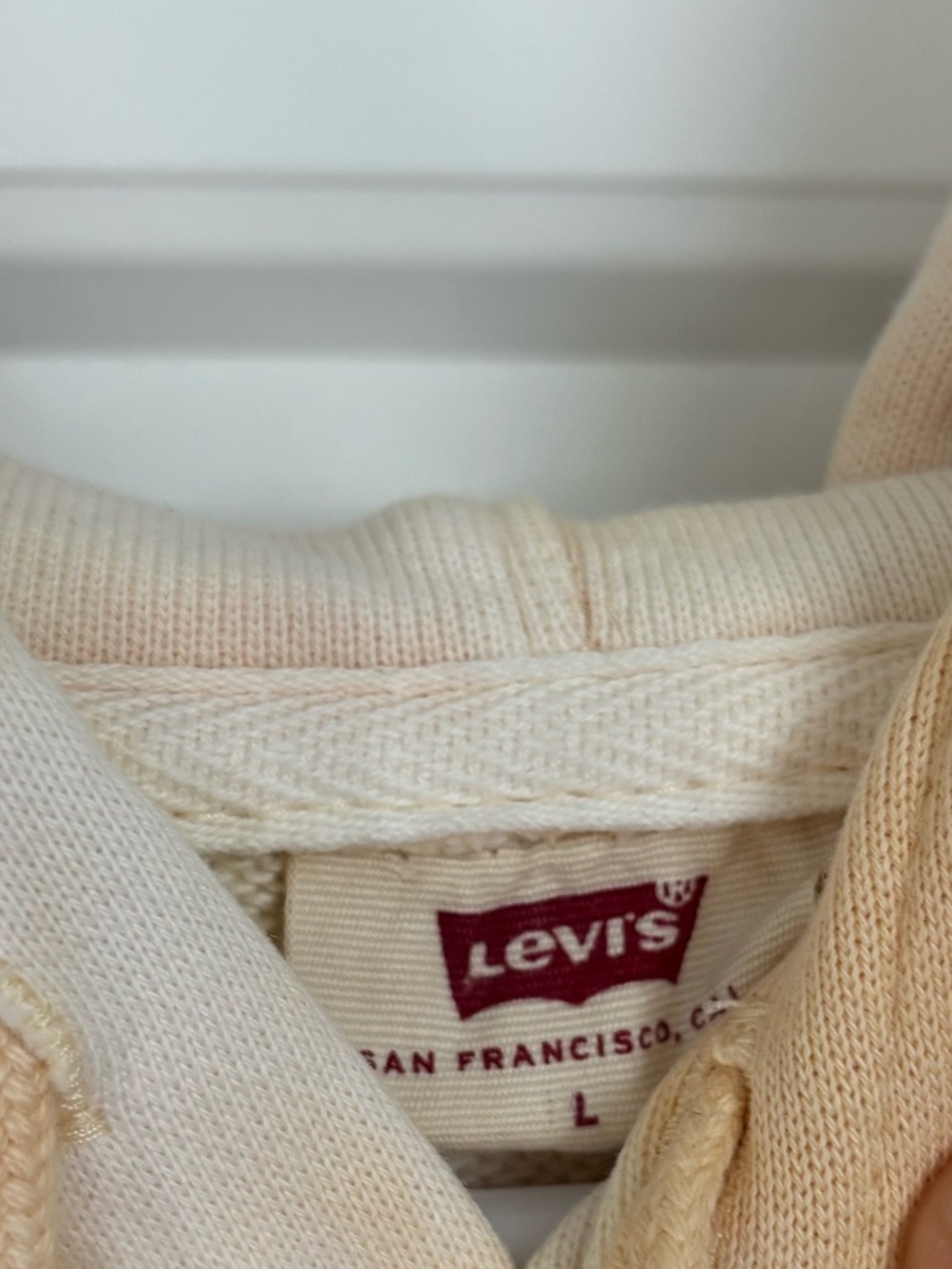 Levi’s Oversized Summer Tie-Dye Hoodie - Picture 4 of 4